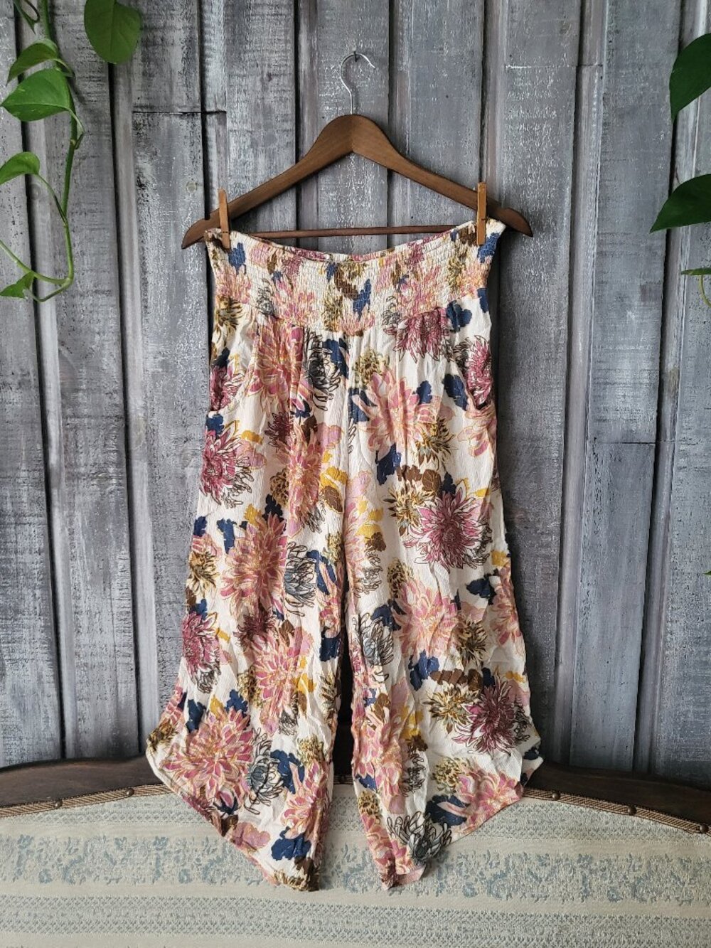 Rip Curl Floral Wide Leg Culotte Crop Pants with Pockets Size L